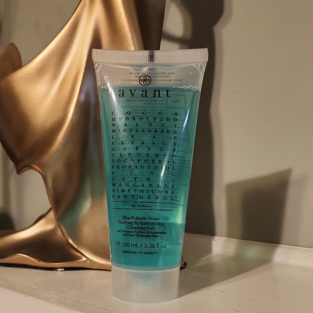 Avant Blue Purifying Gel Cleanser